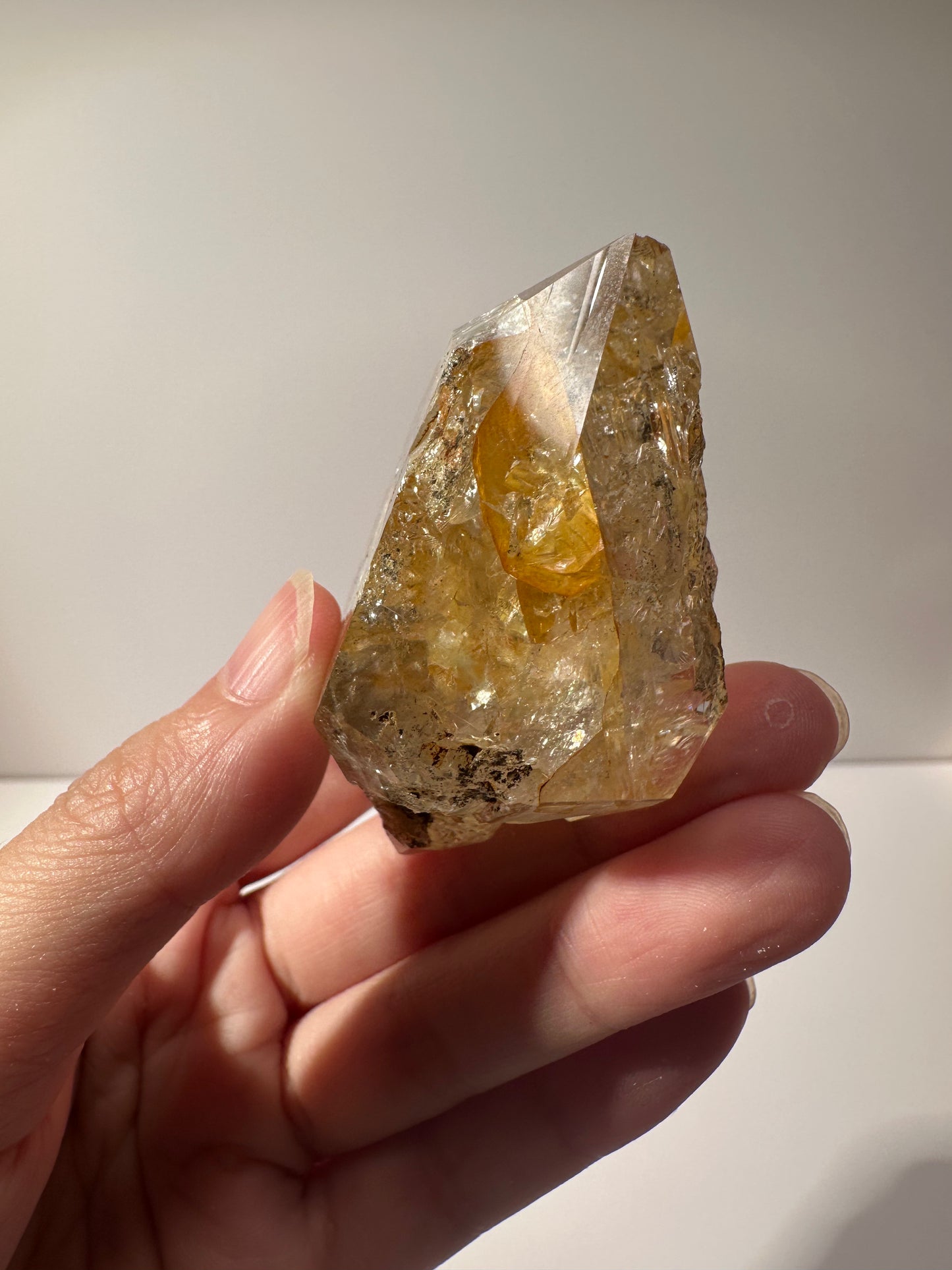 US New York Herkimer Diamond Raw Stone #319 (Double terminated, golden, rainbow)