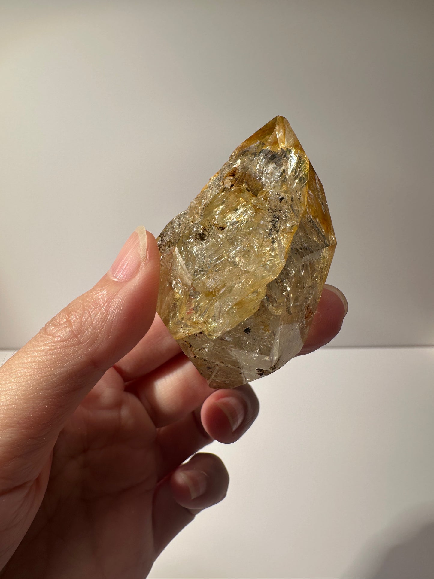 US New York Herkimer Diamond Raw Stone #319 (Double terminated, golden, rainbow)