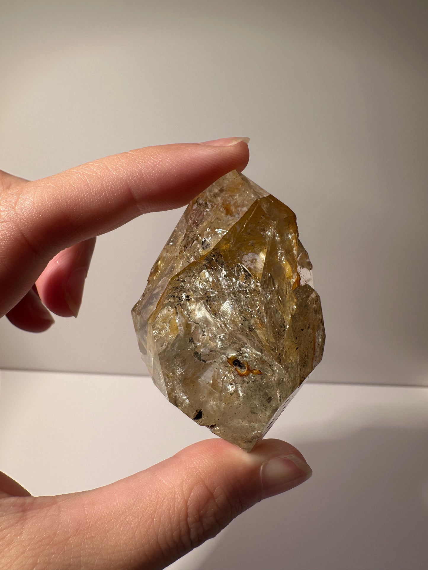 US New York Herkimer Diamond Raw Stone #319 (Double terminated, golden, rainbow)