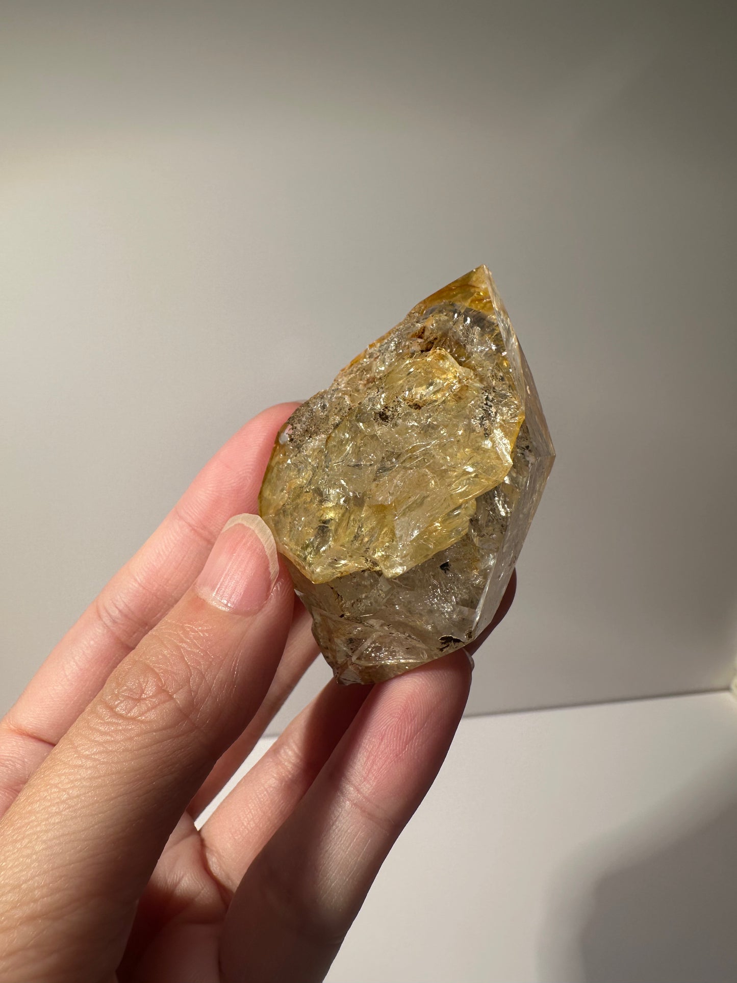 US New York Herkimer Diamond Raw Stone #319 (Double terminated, golden, rainbow)