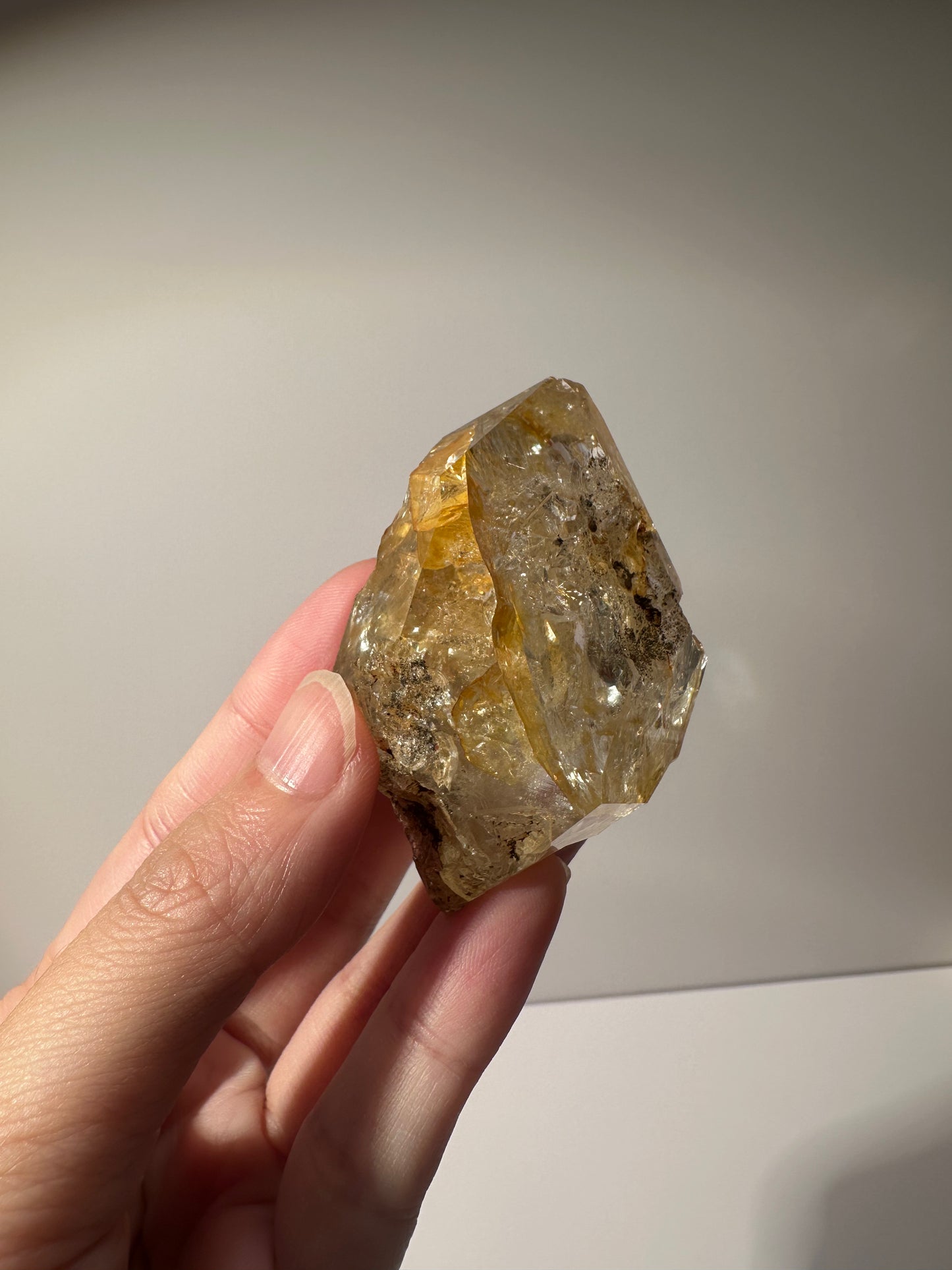 US New York Herkimer Diamond Raw Stone #319 (Double terminated, golden, rainbow)