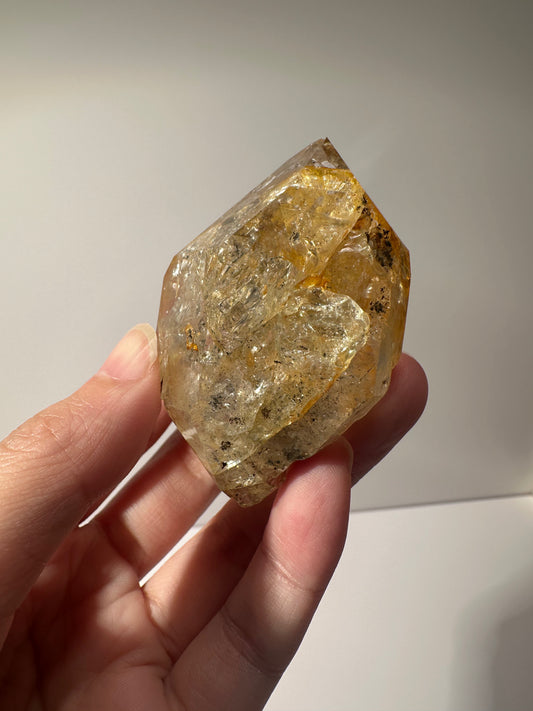 US New York Herkimer Diamond Raw Stone #319 (Double terminated, golden, rainbow)