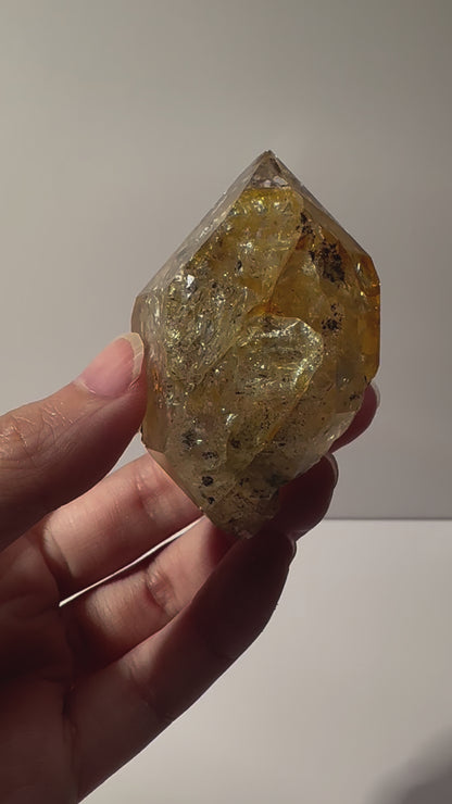 US New York Herkimer Diamond Raw Stone #319 (Double terminated, golden, rainbow)